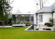 Großbürgerliche Villa mit modernem Gartenflügel